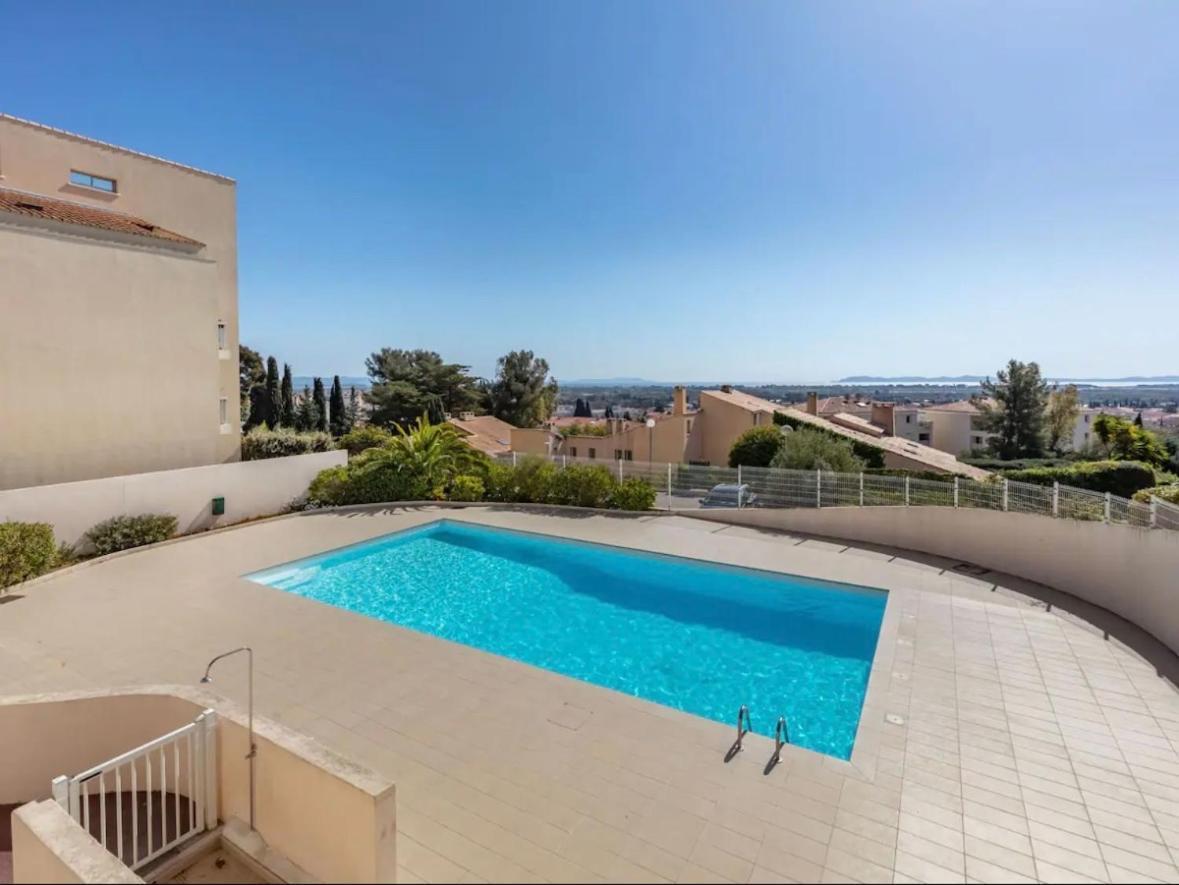Appartement Le Soleil Bleu Hyerois à Hyères Extérieur photo